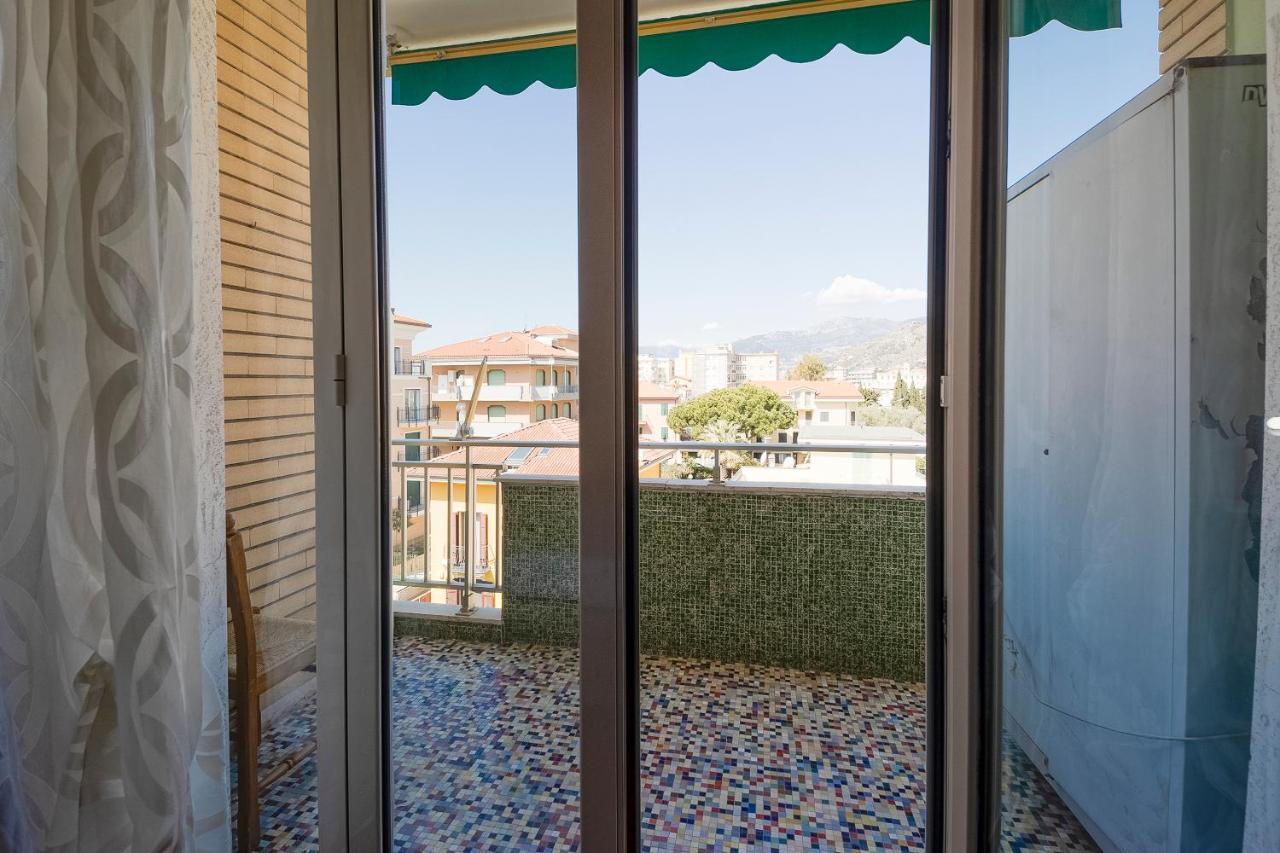 Victoria Apartment Bordighera Luaran gambar